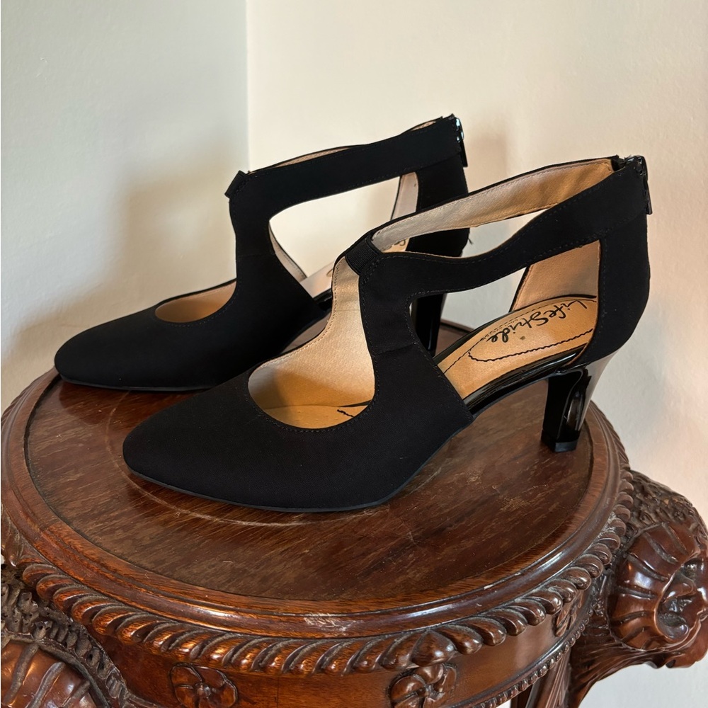 LifeStride- Black-Ladies 3”-Hi-heel Shoes- NWOT but WB- Size-6 1/2- Never worn.